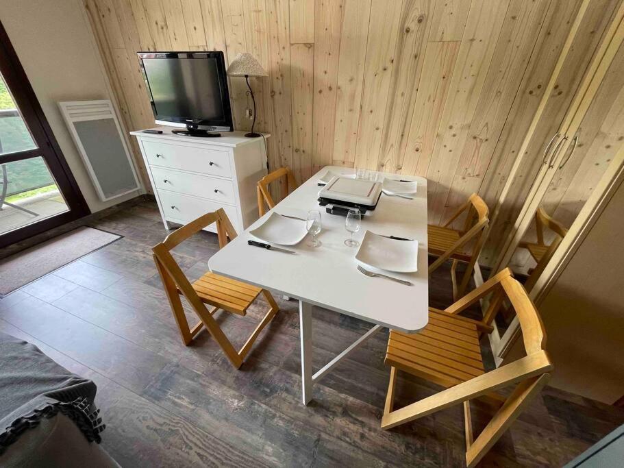 Studio Refait A Neuf Avec Balcon - Famille - Parking Couvert Chamrousse Buitenkant foto