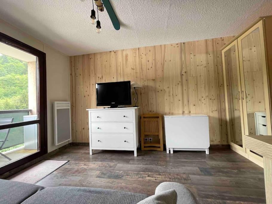 Studio Refait A Neuf Avec Balcon - Famille - Parking Couvert Chamrousse Buitenkant foto