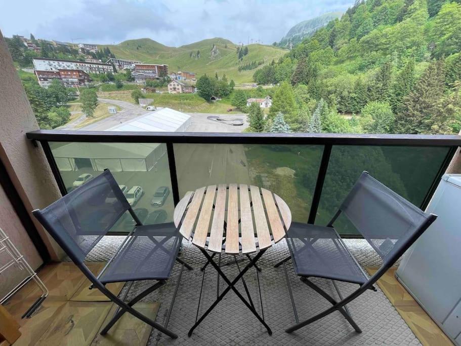 Studio Refait A Neuf Avec Balcon - Famille - Parking Couvert Chamrousse Buitenkant foto
